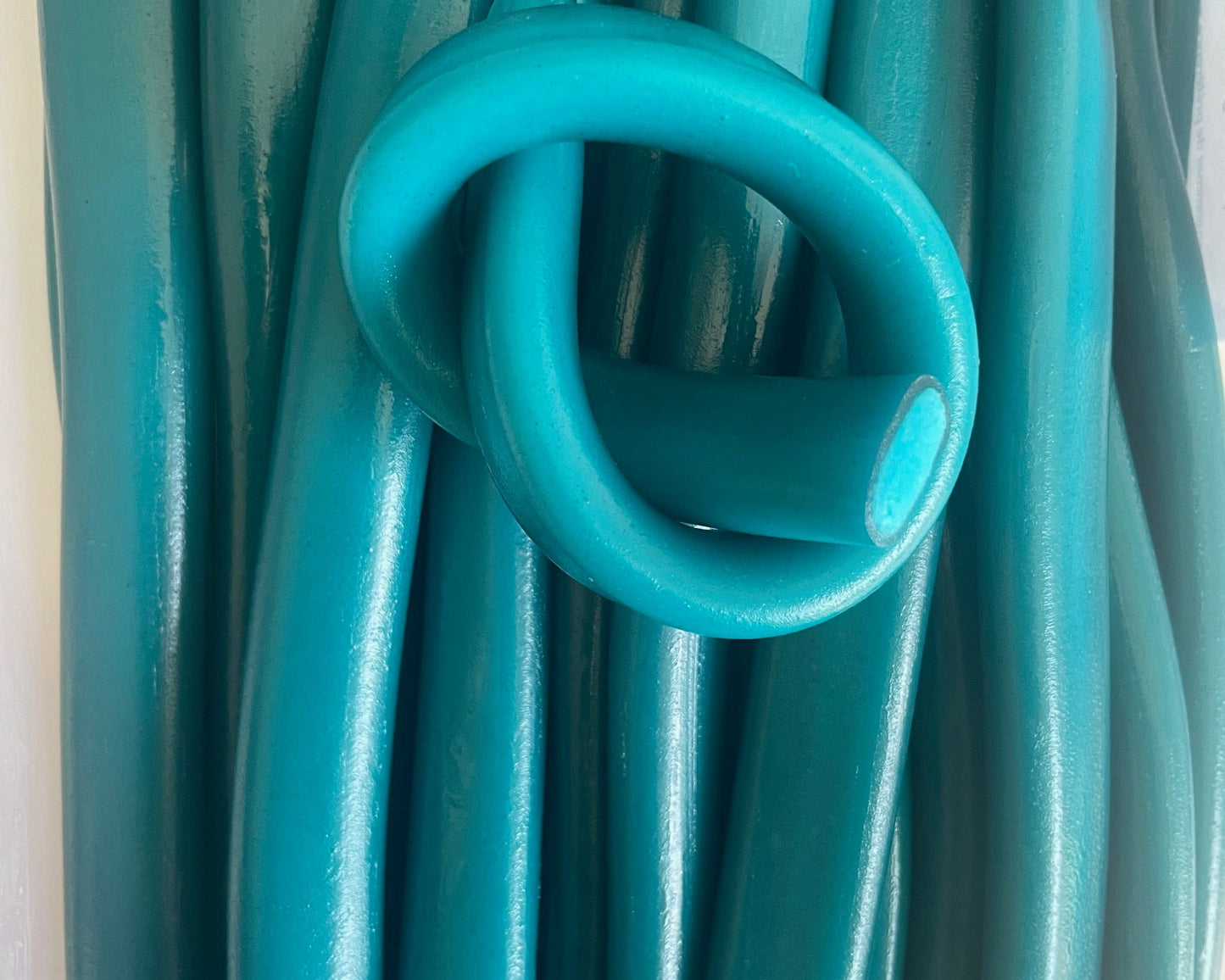 Jumbo Framboise Lisse 23 cm - ( 1 pièce )